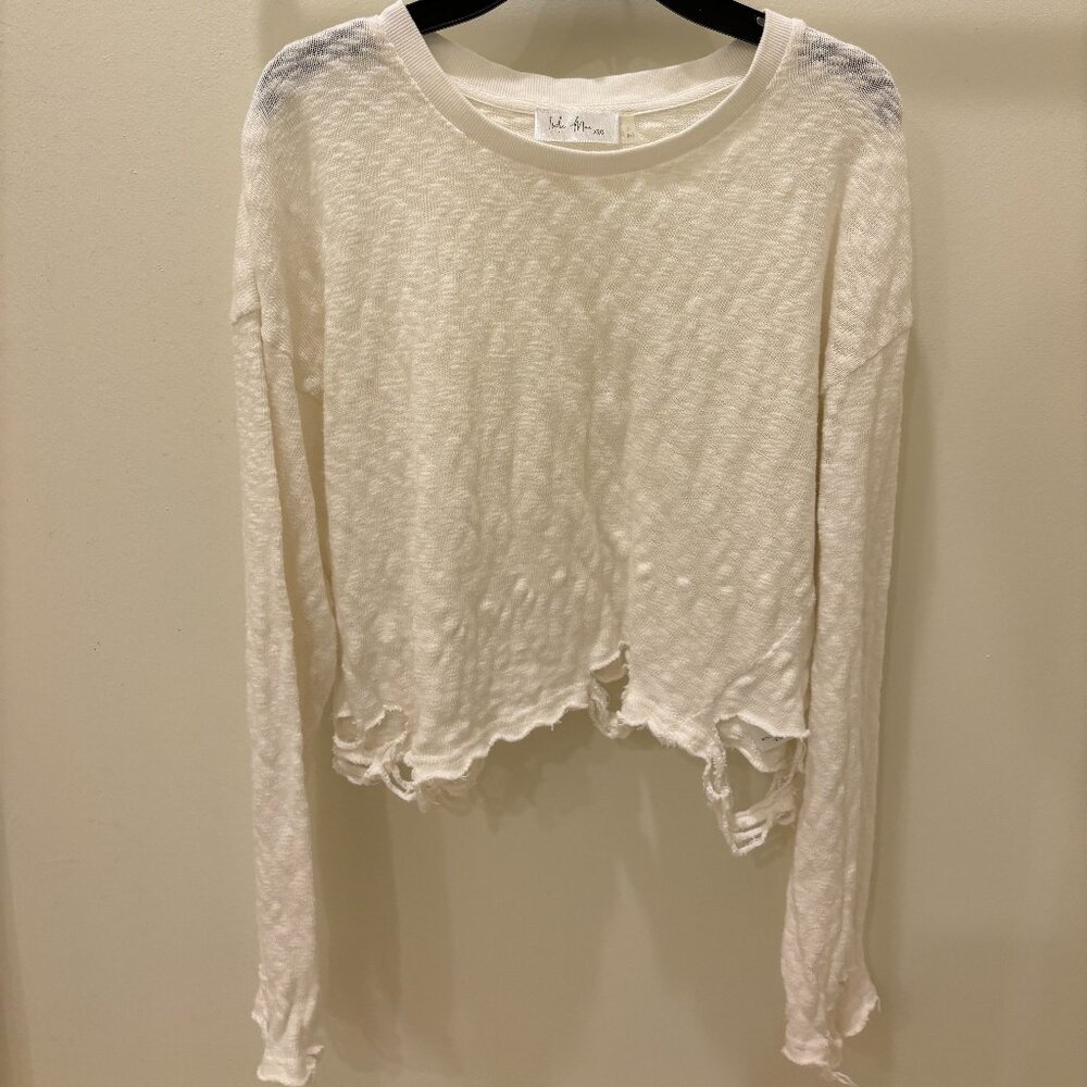 Cute White Pullover with Distressing, Size Medium